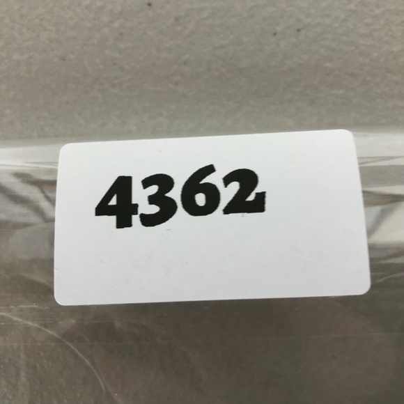 Chicos Travelers Womens Tank Top Size Medium 8 Layering Slinky Knit Black White - Picture 7 of 8